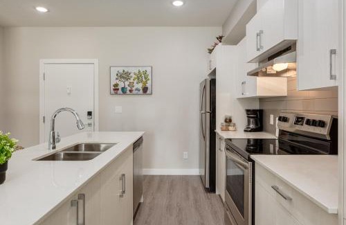 Shaganappi Apartment | Free Parking, Close to Downtown, Pet Friendly