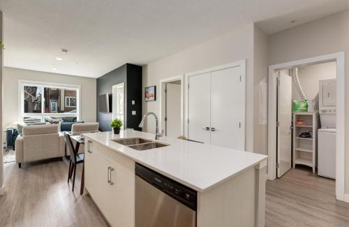 Shaganappi Apartment | Free Parking, Close to Downtown, Pet Friendly