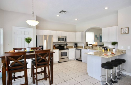 Windsor Hills House | ❤️FREE Resort, 3 Kings, 4 Parking Spaces, AC Game Rm