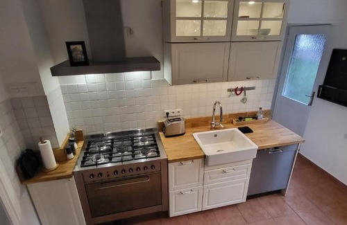 Pinneberg Apartment | Freienwohnung 80qm, 4 Personen mit Kamin