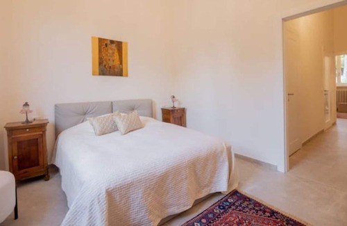 Lanzo d'Intelvi Apartment | Freistehende Villa im Park