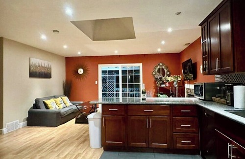 Fremont House | Fremont Backup · Affordable Central location 3B2B @Fremont