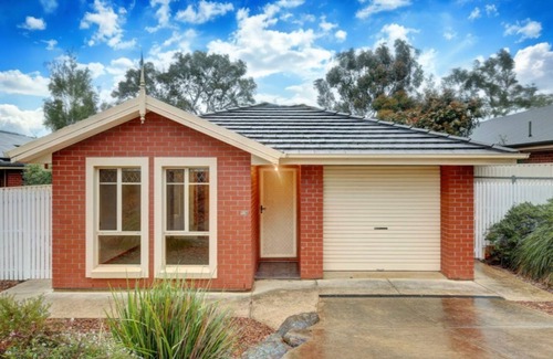 Nairne House | Fresh and modern yet homely; it has absolutely everything you'll need!