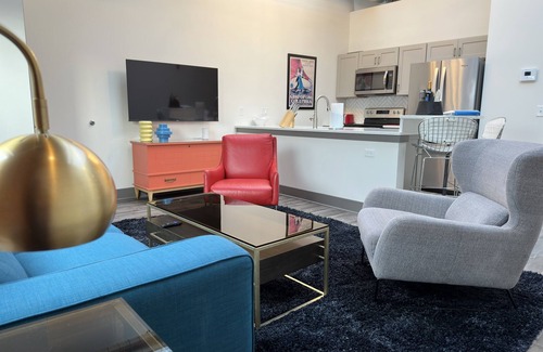 East Avenue Apartment | Fresh, Sleek, and Contemporary Executive Apartment