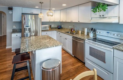 Beavercreek House | Friends & Family Wright Patt AFB, LG Family Home!