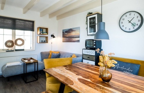 Ameland Apartment | Friese Antillen is a courtyard of 8 homes near of the beach and village Hollum.