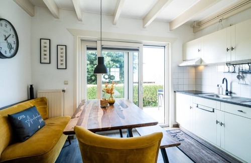 Ameland Apartment | Friese Antillen is a courtyard of 8 homes near of the beach and village Hollum.