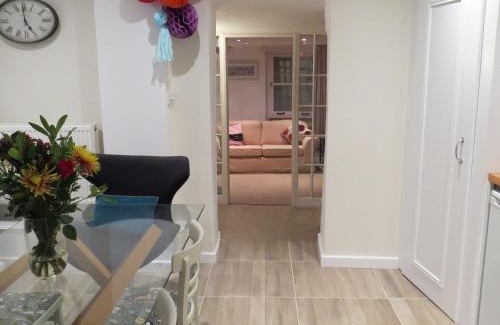 Topsham House | Frog Palace - Secure Parking-Outside Area-Topsham-Exeter-Beach-Chiefs-WiFi