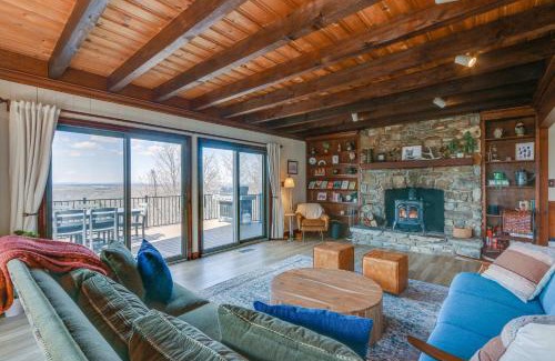 Front Royal House | Front Royal Hilltop Cabin with Panoramic Views!