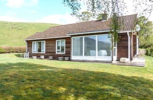 Newtonmore Cottage | FRONTHILL, pet friendly, character holiday cottage in Newtonmore