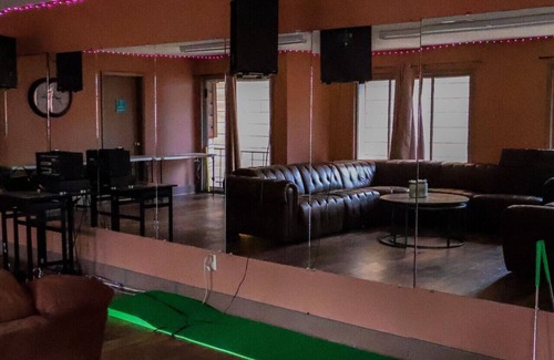 Waynesboro House | Frontier Hideaway Room 34