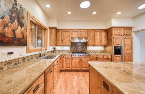 Truckee House | Frontier Lodge by Tahoe Getaways - 4 BR Pet - Friendly Monthly & Ski Lease
