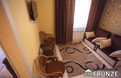 Sverdlov District Apartment | FRUNzE