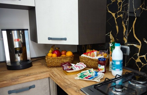 Saviano Apartment | Full-featured family apartment with all amenities in downtown Savian