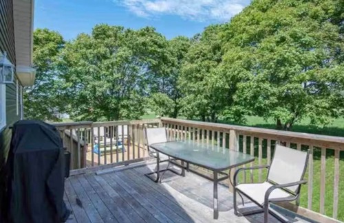 Clyde River House | Full House in Clyde River close to City and Golf Courses