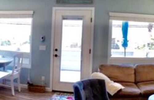 Cayucos House | FULL OCEAN VIEW! 3 minute walk to beach, WiFi, Dogs welcomed upon approval