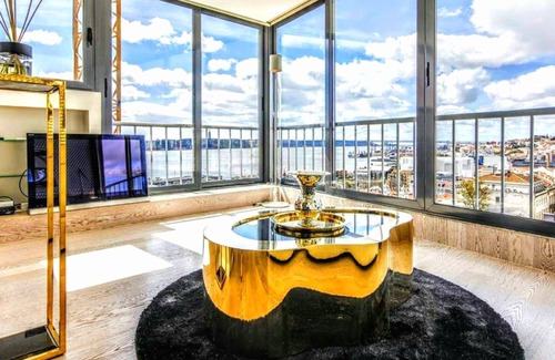 Chiado Apartment | Full Sky in Chiado by LovelyStay
