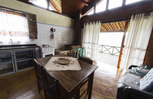Goncalves Ski Chalet | Full view of Mantiqueira (chalet 2)