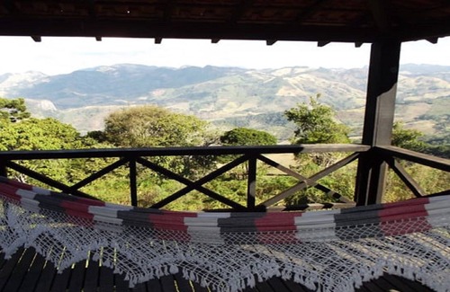 Goncalves Ski Chalet | Full view of Mantiqueira (chalet 2)