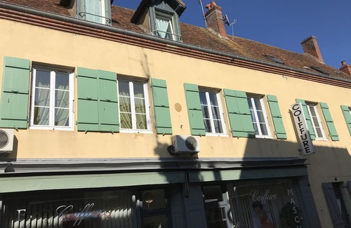 Toulon-sur-Arroux Apartment | fully-equipped apartment for 2 to 8 people
