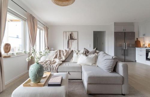 Bastad House | Fully Equipped Home in Båstad with Cozy Patio