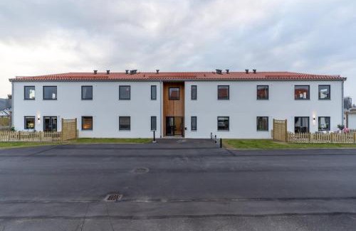 Bastad House | Fully Equipped Home in Båstad with Cozy Patio