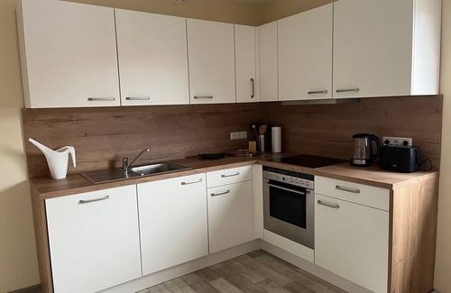 Bad Salzungen Apartment | Fully equipped vacation apartment with loggia, whirlpool bath and massage shower