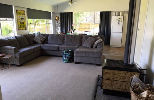 Foxton Beach House | Fully fenced family and pet friendly iconic kiwi bach awaits