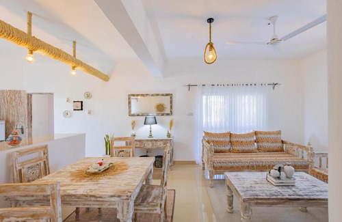Manyimbo Apartment | Fully Furnished 2 Bedroom Apartment along Diani Beach Road