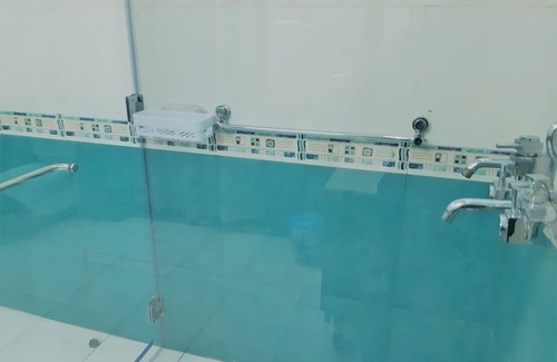 Gomti Nagar Villa | Fully Furnished 2BHK Suite - 2 rooms, lobby, kitchen, 2 bathrooms, Garden