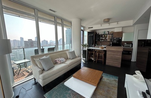 Church and Wellesley Apartment | Fully Furnished All Inclusive Executive Super Bright & Spacious Corner Suite