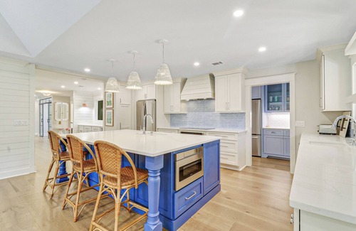 Heritage Woods House | FULLY RENOVATED, Gorgeous 3 Bedroom Sea Pines Home - Private Pool - Golf View