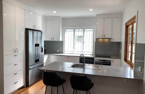 Belmont House | Fully Renovated 3 Bedroom House