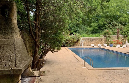 Remoulins House | Fully renovated, air-conditioned 18th-century house with large swimming pool