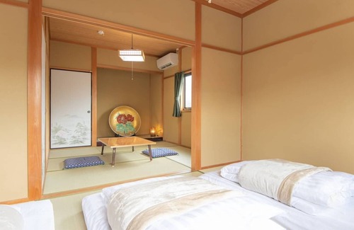Uda House | Fully Renovated Country House in Scenic Nara / Uda Nara