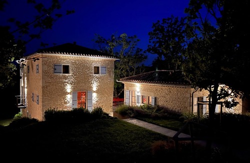 Montagudet House | Fully renovated modern design farmhouse