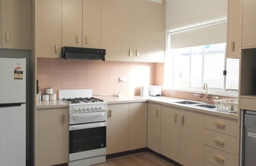 Traralgon House | Fully renovated peaceful home.