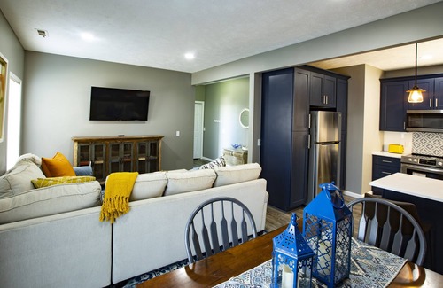 Council Bluffs Apartment | Fully Renovated, Luxurious unit awaits you!