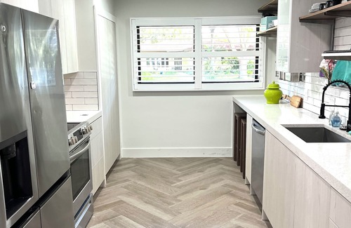 Lake Clarke Shores House | Fully renovated gem! Large Pool on a lush double lot