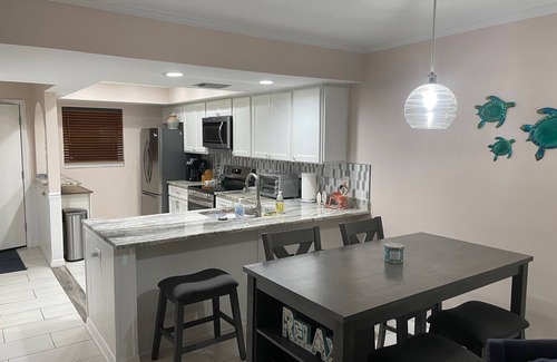 Bradenton Beach Condo | Fully updated Direct Beachfront 2 bed, 2 full bath condo w/heated beachside pool