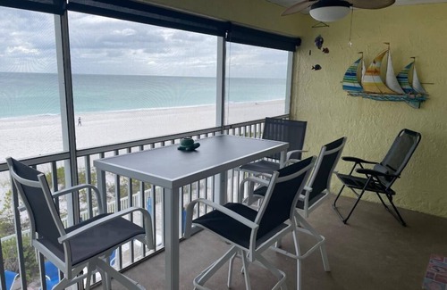 Bradenton Beach Condo | Fully updated Direct Beachfront 2 bed, 2 full bath condo w/heated beachside pool
