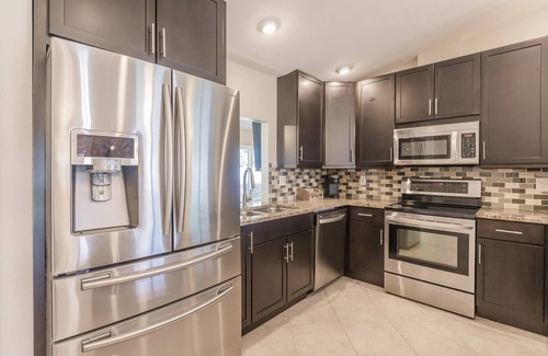 Willoughby Acres House | Fun in the Sun! Heated Pool & Game Room