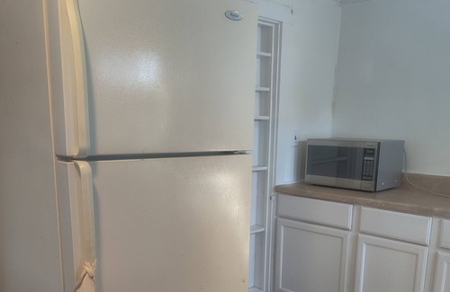 Scheller House | Fun retreat at the lake with ample room for family and friends! Pet-friendly!