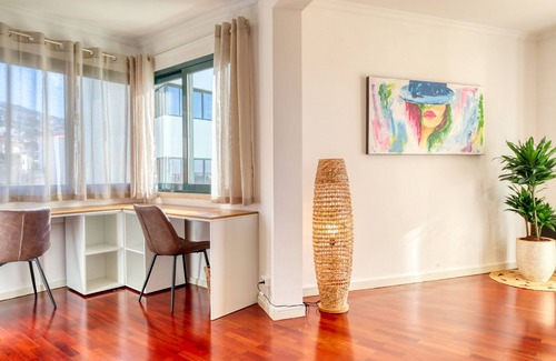 Santa Luzia Apartment | Funchal Panoramic View, a Home in Madeira