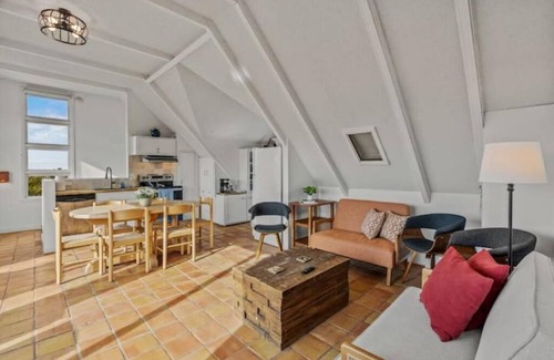 North Hills House | Funky cool mountain oasis close 2 Plaza skiing/Spa