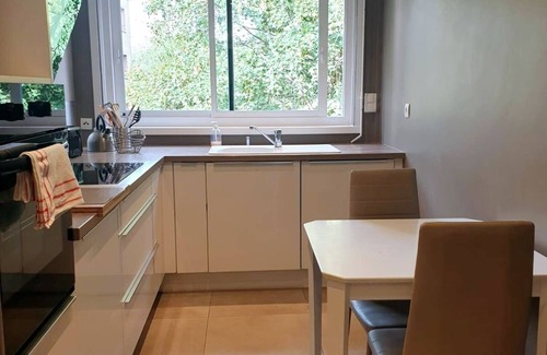 Saint-Maurice Pellevoisin Apartment | Furnished 3-bedroom apartment Lille Tram St Maur + garage
