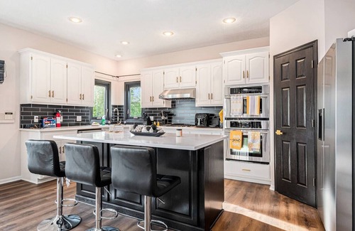 Omaha House | Furnished 5 BR Executive Rental