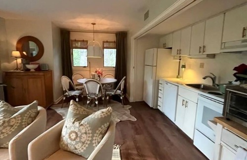 West Beach Village Condo | Furnished Month to month rental in Kiawah Island, available now.
