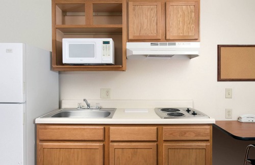 Greenwich Apartment | Furnished Studio in North Wichita
