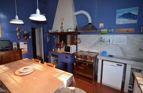 Faenza House | furry frinds with family home